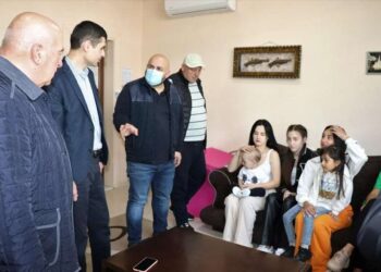 ადგილობრივი ხელისუფლების წარმომადგენლებმა დაბა ურეკში უკრაინელი მოქალაქეები მოინახულეს