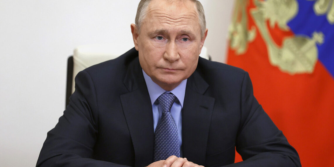 “ოჯახი პატარა ოთახში ცხოვრობდა და ის დროის გასაყვანად ვირთხებს დასდევდა” – 10 უცნობი ფაქტი პუტინის შესახებ, რომელიც ბევრმა არ იცის