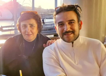 “არ ვიცნობ, მაგრამ მინდა რომ ჩავეხუტო და მადლობა ვუთხრა ასეთი შვილი რომ გაზარდა” – ვინ არის ნიკოლოზ წულუკიძის დედა ?