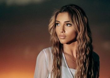 ნუცა ბუზალაძის შეყვარებული შეიხია ? – ნახეთ რა წარმოუდგენელ საჩუქრებს უკეთებენ ნუცას და რას ამბობს მომღერალი პირადზე