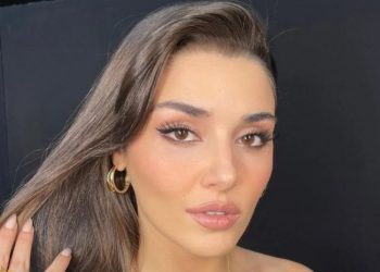 როგორ გამოიყურებოდა თურქების ყველაზე ლამაზი და პოპულარული მსახიობი ჰანდე ერჩელი პლასტიკურ ოპერაციებამდე ?