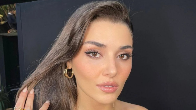 როგორ გამოიყურებოდა თურქების ყველაზე ლამაზი და პოპულარული მსახიობი ჰანდე ერჩელი პლასტიკურ ოპერაციებამდე ?