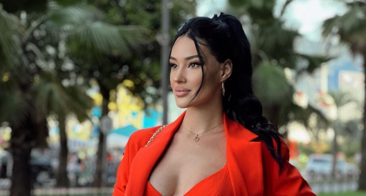 “ყველაზე ლამაზი ორსული” – ლორენა ზოიძის უახლესი ფოტოები თვალს მოგჭრით