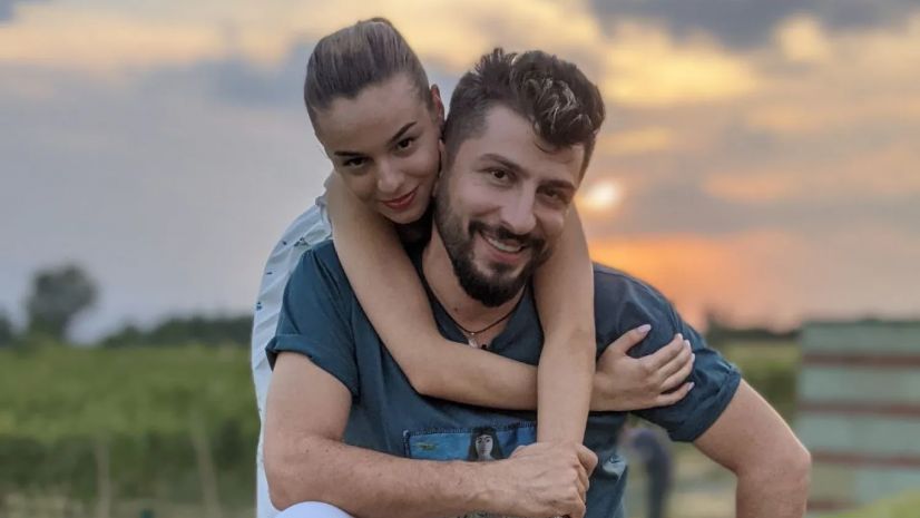 “ძალიან მყუდრო და ლამაზი სახლია” – ნახეთ როგორ სახლში ცხოვრობს გიორგი გასვიანი ცოლ-შვილთან ერთად￼