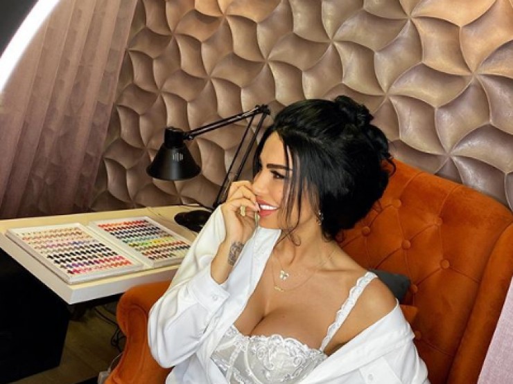 “ბრწყინავს ეს გოგო, ყველა დაჩრდილა” – ნახეთ რა ფოტოებს აქვეყნებს შორენა ბეგაშვილი თურქეთიდან