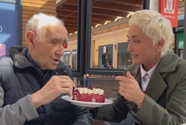 „ხუთ წუთში ერთხელ ვულოცავთ და ყველა ჯერზე უკვირს და უხარია” – ნანიკო ხაზარაძე მამას დაბადების დღეს ულოცავს და ემოციურ კადრებს გვიზიარებს