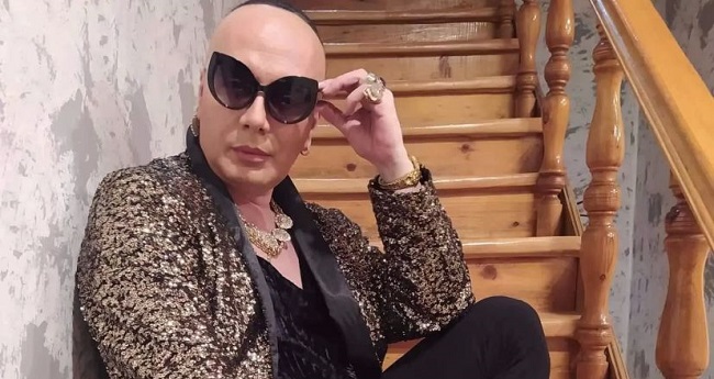 გია სურამელაშვილი პირდაპირ სცენიდან გაიტაცეს – ნახეთ რა ვიდეოს აქვეყნებს გია