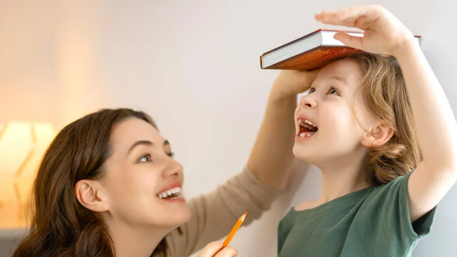 რამდენად მაღალი გაიზრდება თქვენი შვილი – სიმაღლის გამომთვლელი 3 ყველაზე ცნობილი ფორმულა, რომელსაც ექიმები ეყრდნობიან