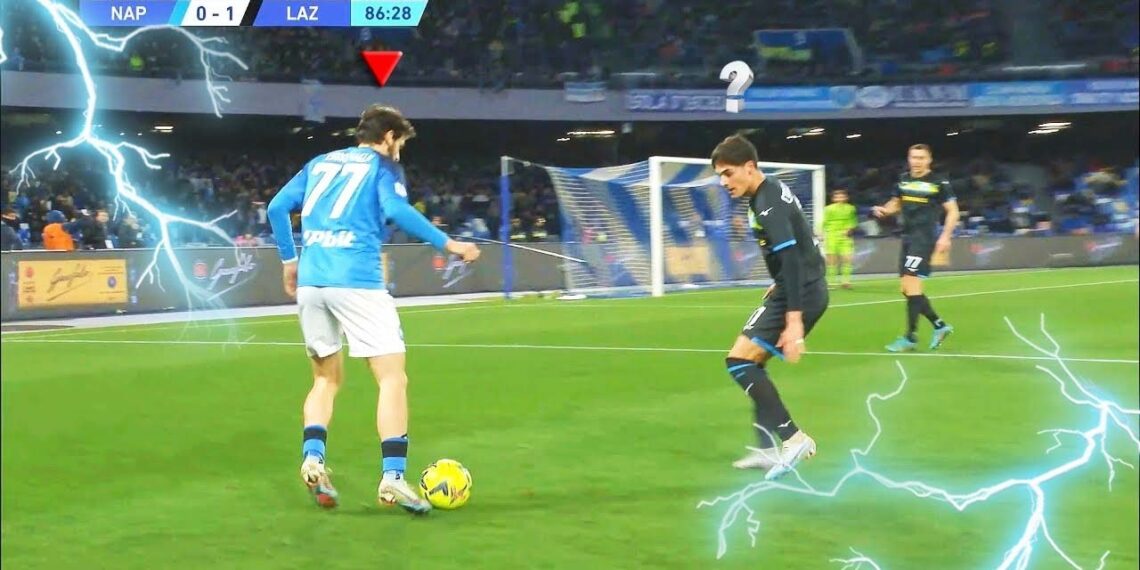 50 + ფეხბურთელი, ვისაც კვარამ საოცარი მოძრაობებით თავბრუ დაახვია – ვიდეო