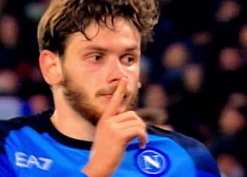 კვარაცხელია ნეაპოლში ძალიან გაბრაზებული დაბრუნდა და ამის გაკეთებას აპირებს – რას წერს იტალიური გამოცემა TUTTOSPORT