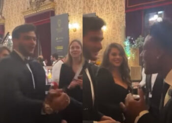 ყველაზე პოპულარული ინფლუენსერის რეაქცია კვარას დანახვისას – ნახეთ IShowSpeed-ის და ხვიჩას შეხვედრა ოქროს ბურთის დაჯილდოვების ცერემონიაზე