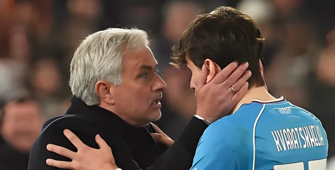 რა შეფასებები დაიმსახურა კვარაცხელიამ იტალიური მედიისგან – 5 პრესტიჟული უცხოური გამოცემა ხვიჩას თამაშს აფასებს