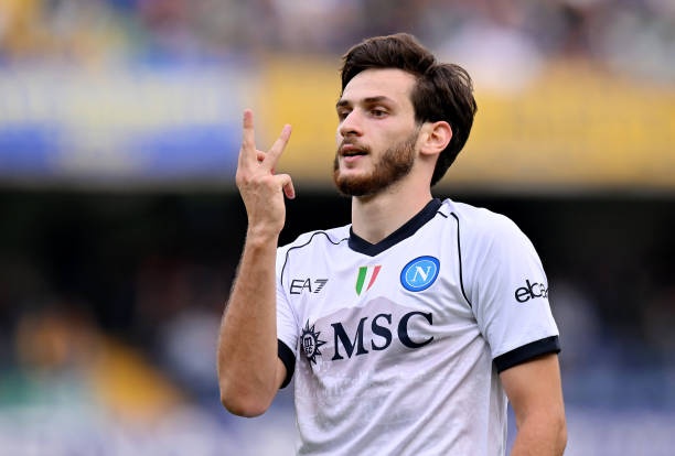 ორი გოლი და საგოლე გადაცემა – რა შეფასება მიიღო კვარაცხელიამ სასუოლოს წინააღმდეგ