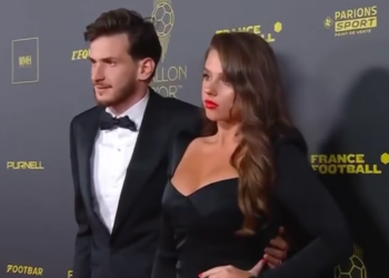 ხვიჩა კვარაცხელია ნიცა თავაძეს ვალენტინობას ულოცავს – ნახეთ რა ფოტოს აქვეყნებს ფეხბურთელი