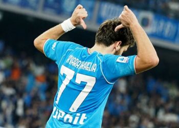 ხვიჩა კვარაცხელია დააფასეს – იტალიური გამოცემა ნაპოლის გადაწყვეტილების და კვარას ახალი ანაზღაურების შესახებ წერს