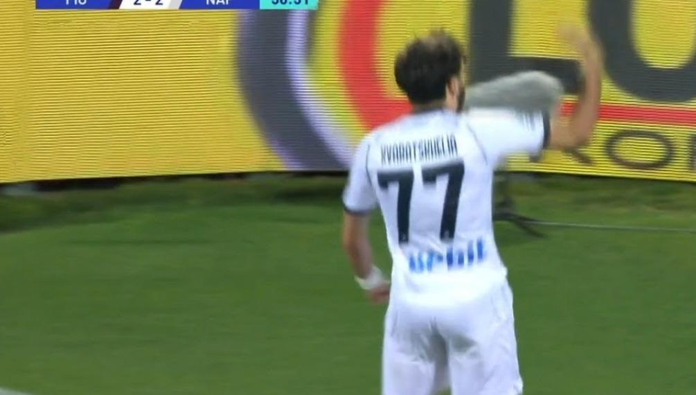 ეს რა იყო ! ხვიჩა კვარაცხელიამ ფიორენტინას გოლი ჯარიმიდან ულამაზესი დარტყმით გაუტანა
