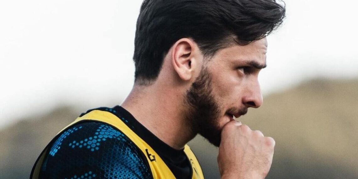 რა ხდება ნაპოლის სავარჯიშო ბაზასთან ყოველდღიურად – ვიდეო სოციალურ ქსელს იპყრობს