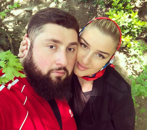 “ანი ბათუმში გავიცანი…ფილმის სცენას ჰგავდა” – როგორია ლაშა ტალახაძის და ანუკი დემურიას გაცნობის ისტორია