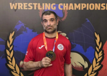 რა თანხას გადასცემს პრემიის სახით საქართველოს მთავრობა მკლავჭიდელებსა და პარამკლავჭიდელებს