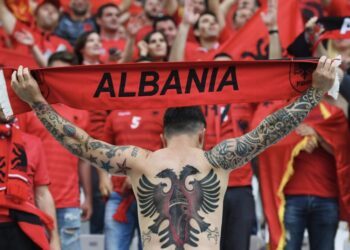 „დაიმახსოვრეთ…“ – ალბანელი ქომაგები ქართველ ფეხბურთელებს მიმართავენ და აფრთხილებენ