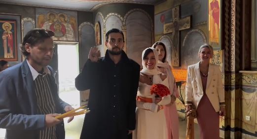 „ვერ გიშველის, ვერ“ – თამუნა მუსერიძე ჯვრისწერიდან სახალისო კადრებს აქვეყნებს