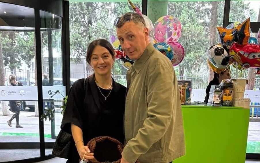 ოთარ ტატიშვილს შვილიშვილი შეეძინა – ნახეთ რა დაარქვა პატარას ცნობილი ექიმის და მსახიობის ქალიშვილმა