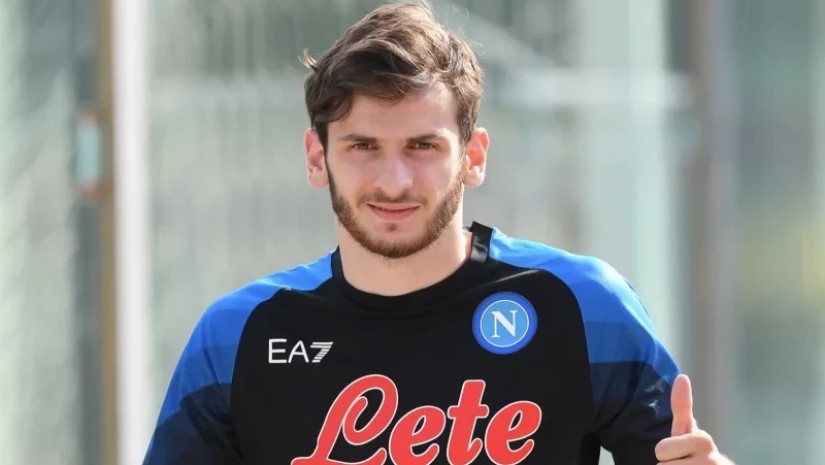 სასიხარულო ინფორმაცია – თუ ნაპოლი კვარას ახალ კონტრაქტს არ გაუფორმებს, ქართველისთვის ორი გრანდი იბრძოლებს