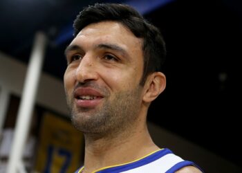 ზაზა ფაჩულია დუმილს არღვევს და ქვეყანაში განვითარებულ მოვლენებს ეხმაურება