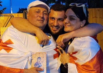 ლაშა ბექაურის დედა ქვეყანაში მიმდინარე მოვლენებს ეხმაურება – ნახეთ რას წერს ვიკა წიკლაური