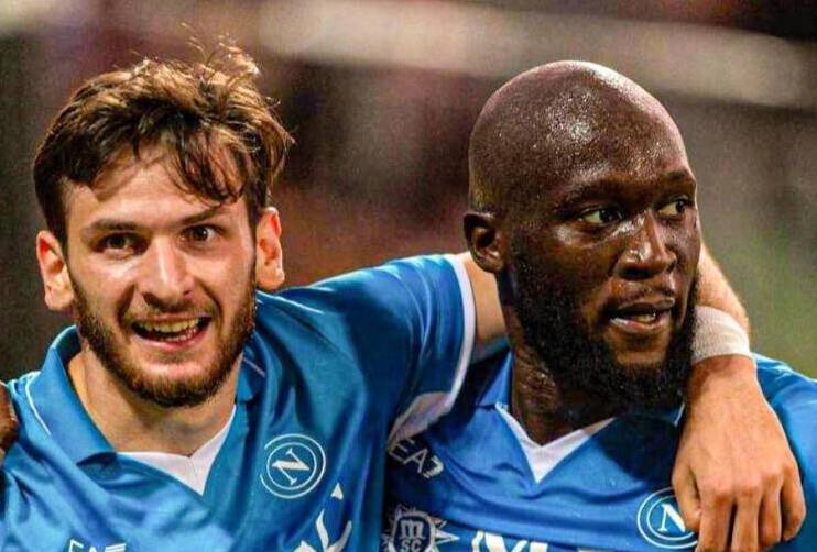 ლუკაკუს წარმოუდგენელი სიტყვები ხვიჩას მისამართით – რა დაუკომენტარა ნაპოლის ფორვარდმა პსჟ-ში გადასულ კვარაცხელიას ?