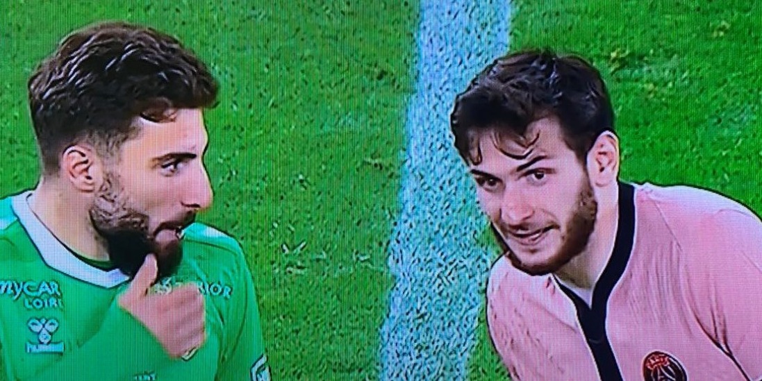 რა გააკეთა ზურიკო დავითაშვილმა, როდესაც კვარაცხელიამ “სენტ-ეტიენის” წინააღმდეგ ტრავმა მიიღო ?