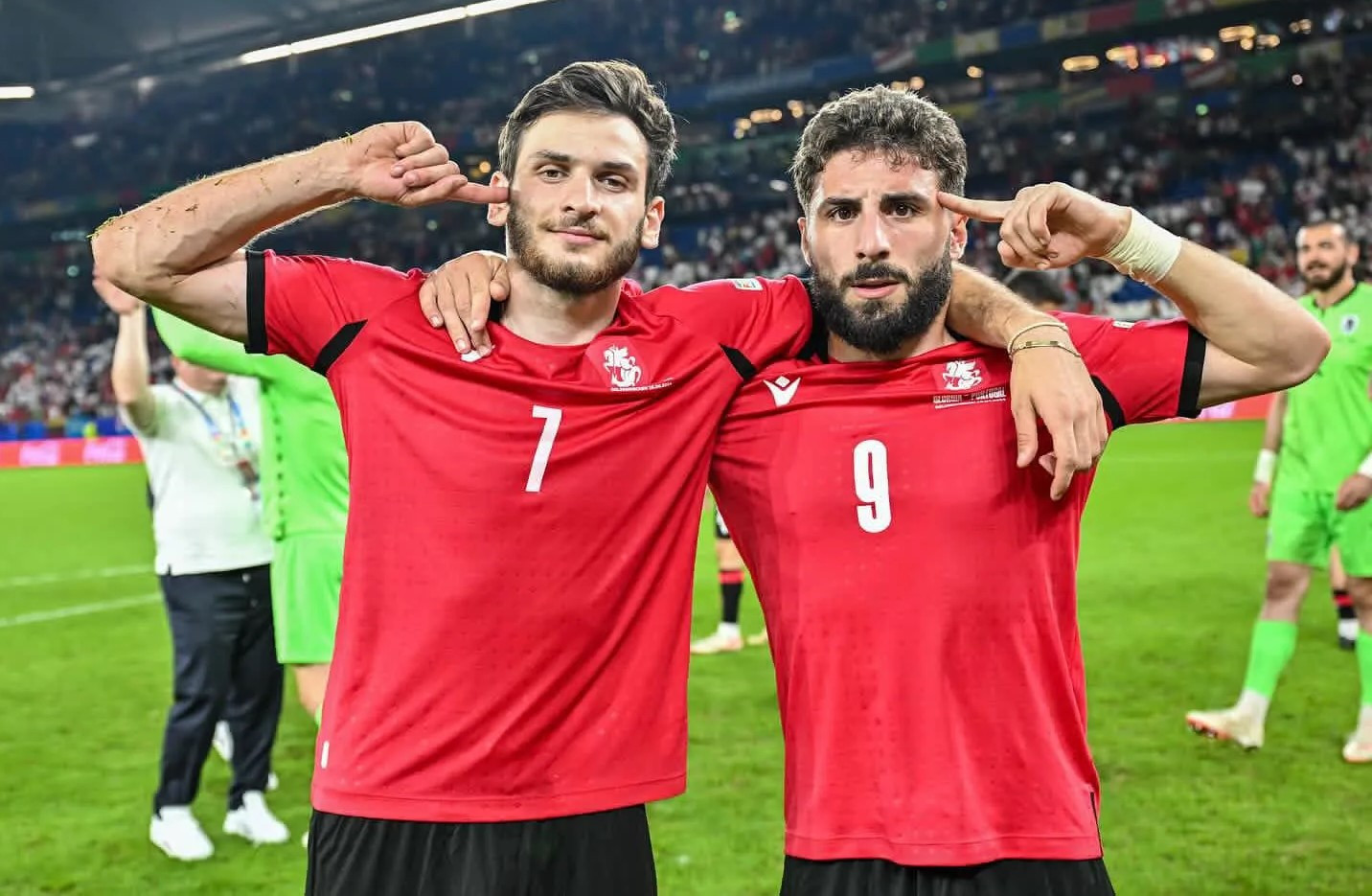 კვარას გოლი და ზურიკოს საგოლე გადაცემა – რა შეფასება დაიმსახურეს ქართველმა ფეხბურთელებმა 10-ქულიანი სისტემით ?