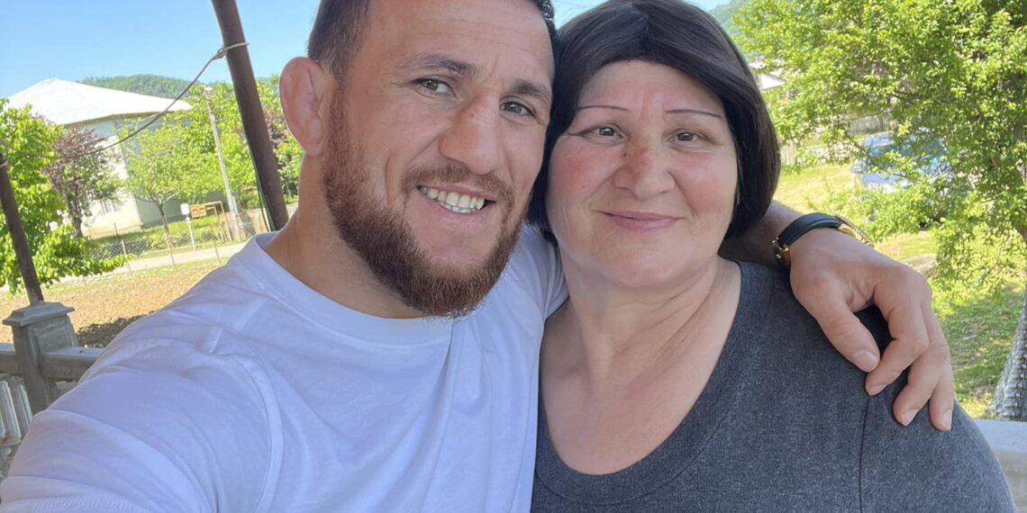 ძალიან მაგარია ! იმსახურებს ნამდვილად – რა საჩუქარი გაუკეთა ქართველმა ბიზნესმენმა მერაბ დვალიშვილს ?