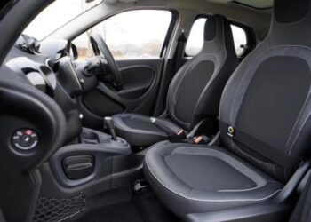 11 რამ, რაც ზაფხულში მანქანაში არ უნდა დატოვოთ