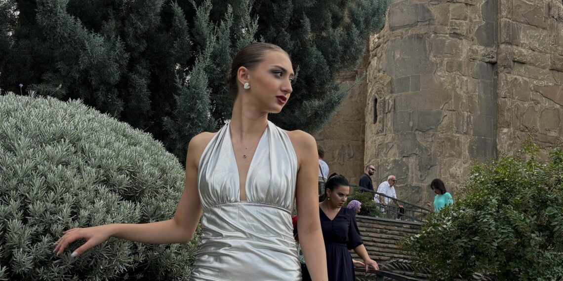 ცნობილია, ავარიისას დაღუპული 20 წლის გოგოს ვინაობა – “3 დღე იბრძოლა, ემიგრაციიდან ჩამოსულ დედას რომ ცოცხალი დახვედროდა… ნახა და 3 წუთში დაიღუპა” – უმძიმესი ტრაგედიის დეტალები