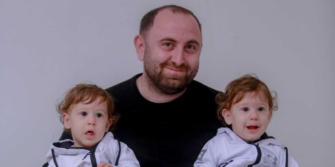 უსაყვარლეს “შოშიებს” მამამ ლიმონი პირველად გაასინჯა – ვიდეო სოციალურ ქსელს იპრყობს