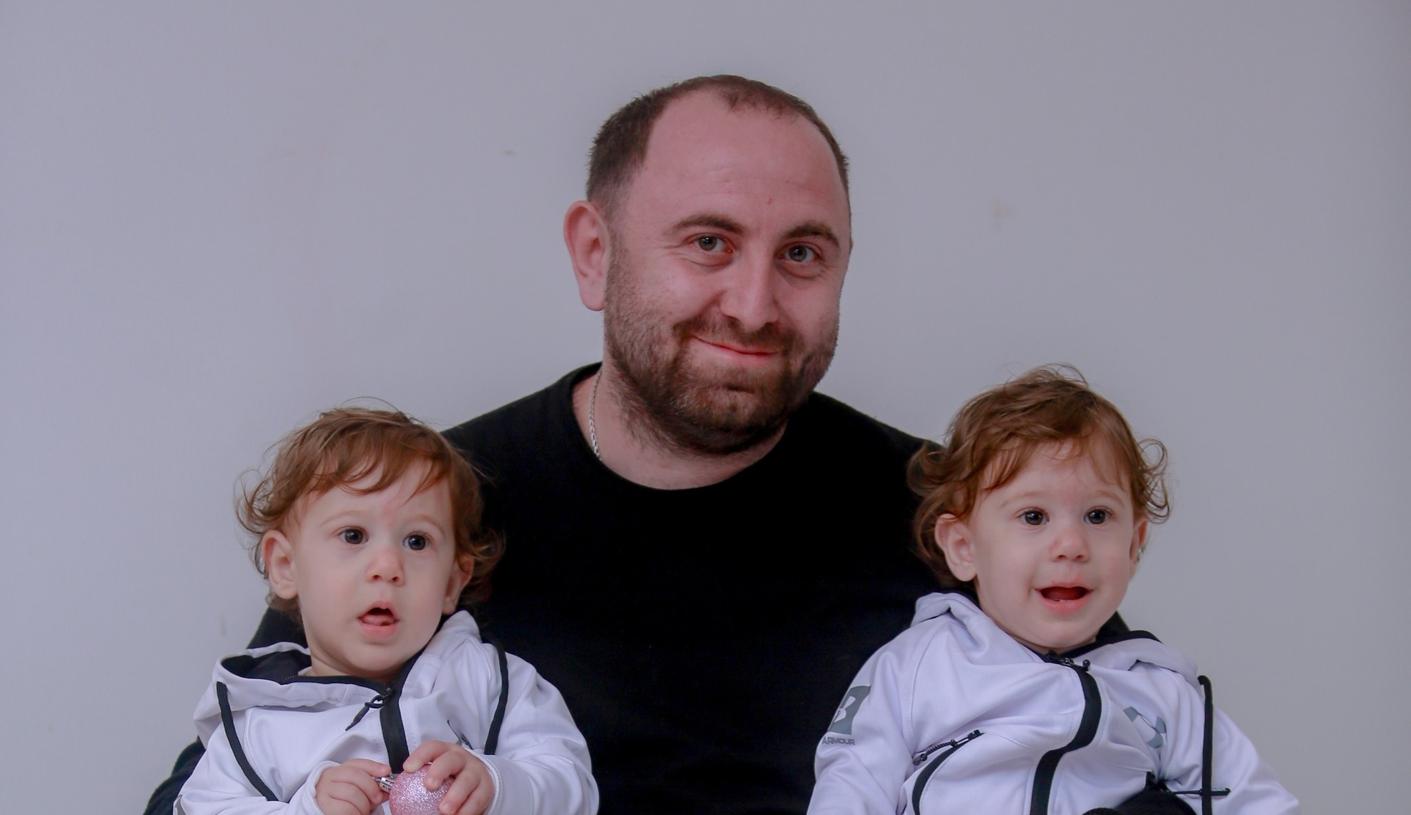 უსაყვარლეს “შოშიებს” მამამ ლიმონი პირველად გაასინჯა – ვიდეო სოციალურ ქსელს იპრყობს