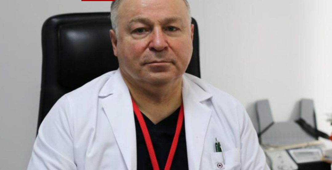 “ღამე ტუალეტში შესულა და უმშობიარია… მკვდარია ეს ბავშვი, რომ ნახოთ – ყელი აქვს გამოღადრული და ის ქალი ცალკე გაგიჟდა…” – რას აცხადებს ექიმი ბათუმის კლინიკაში მომხდარ დანაშაულზე?