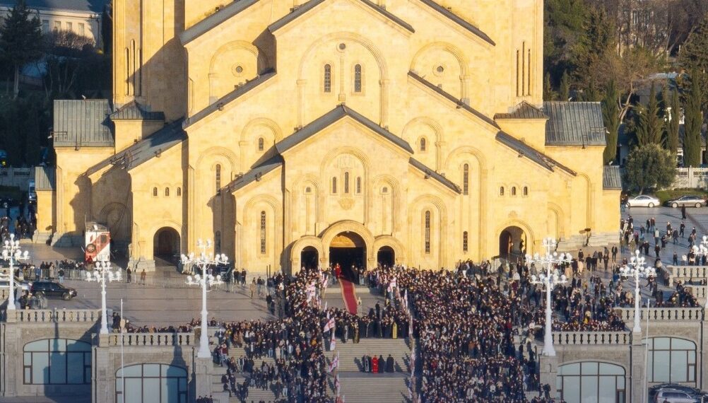 როგორ შეძლებთ ქვეითად მოსიარულეები ტაძრამდე მისვლას – ინფორმაცია მათთვის, ვინც სამებაში, საყოველთაო პანაშვიდზე მისვლას აპირებს