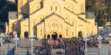 როგორ შეძლებთ ქვეითად მოსიარულეები ტაძრამდე მისვლას – ინფორმაცია მათთვის, ვინც სამებაში, საყოველთაო პანაშვიდზე მისვლას აპირებს