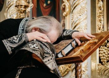 აღსარების თქმისას პირველ რიგში ორი ცოდვა უნდა შევინანოთ… – მოძღვარი მრევლს მიმართავს